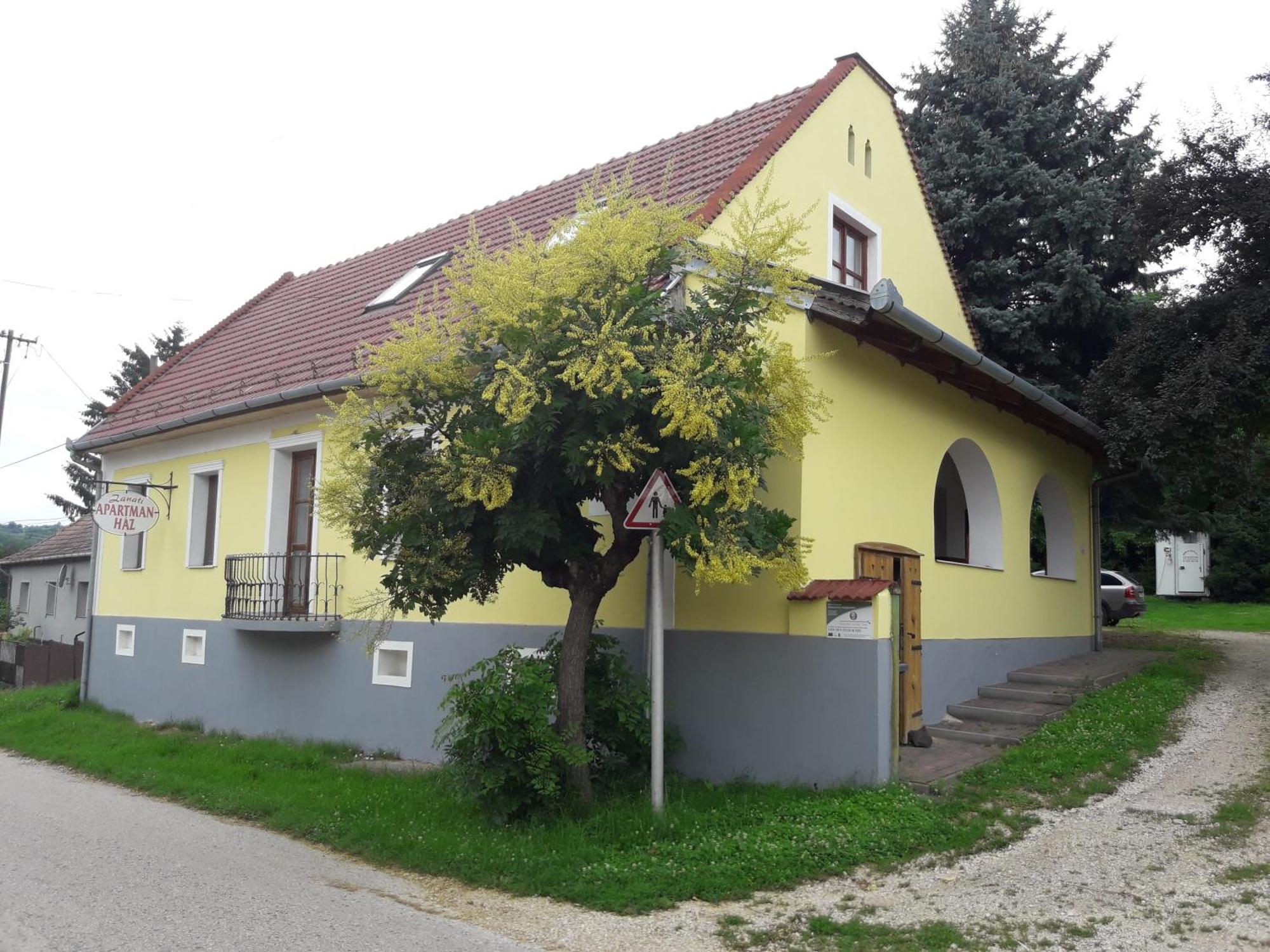 Zanati Apartmannhaz Nagykapornak Exterior foto