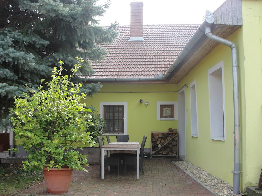 Zanati Apartmannhaz Nagykapornak Exterior foto